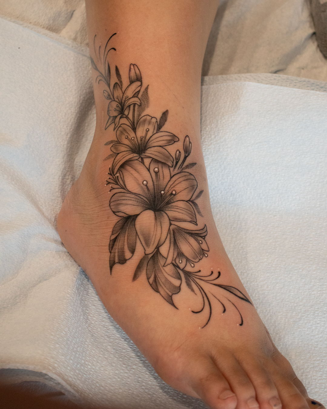 Elegant Floral Ankle Composition