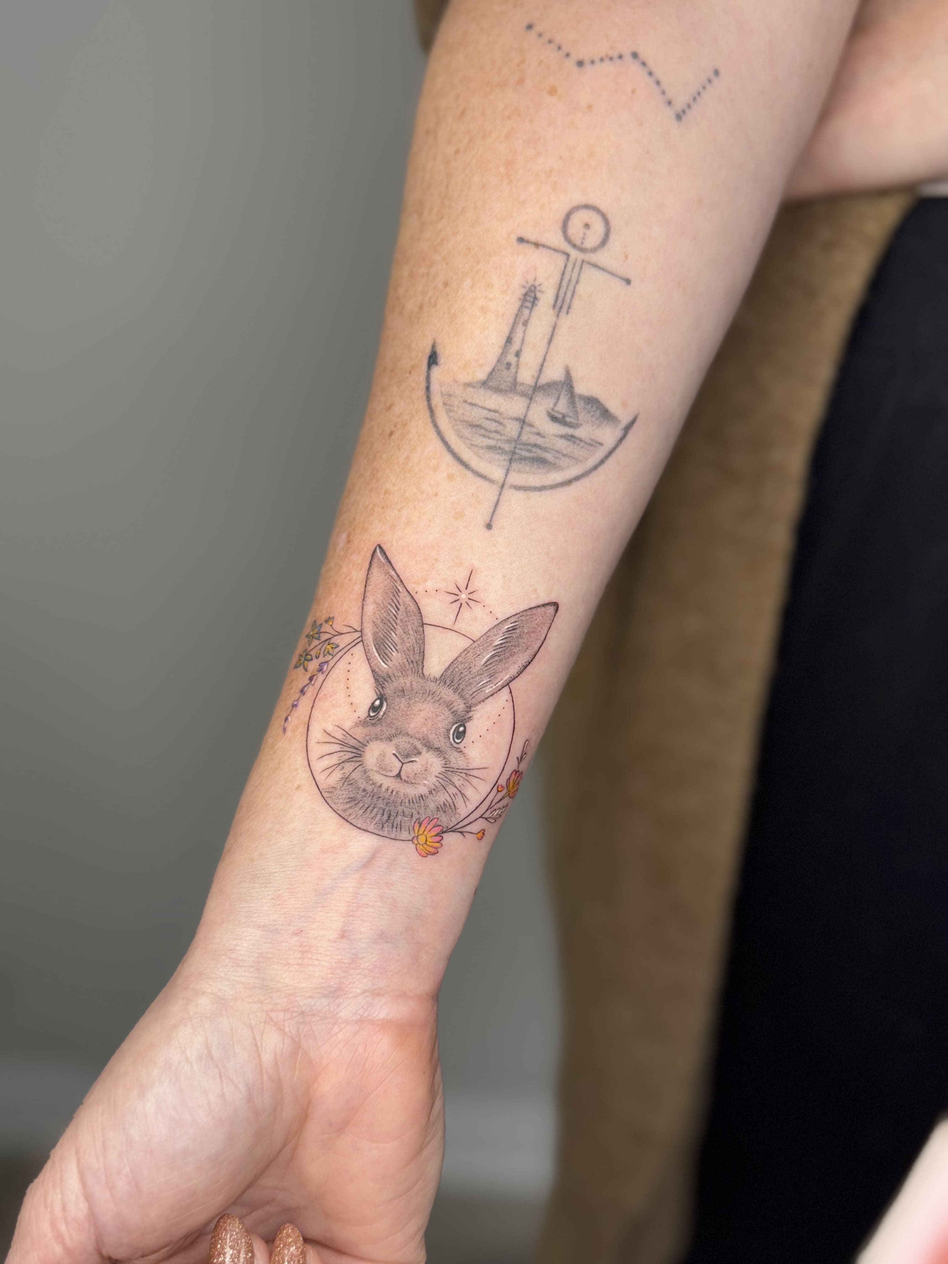 Fine Line Bunny Portrait with Floral Frame