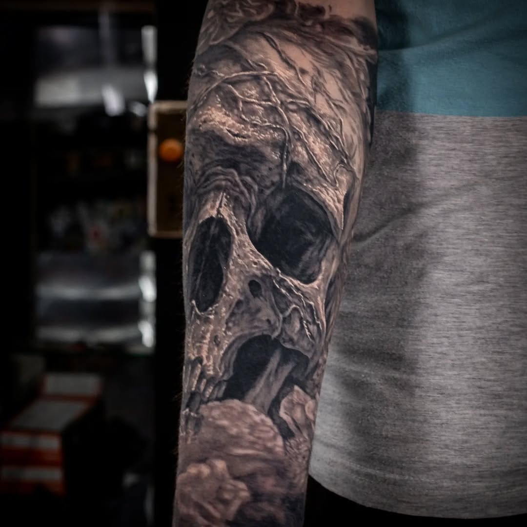 Skull and Chrysanthemum Black and Grey Tattoo