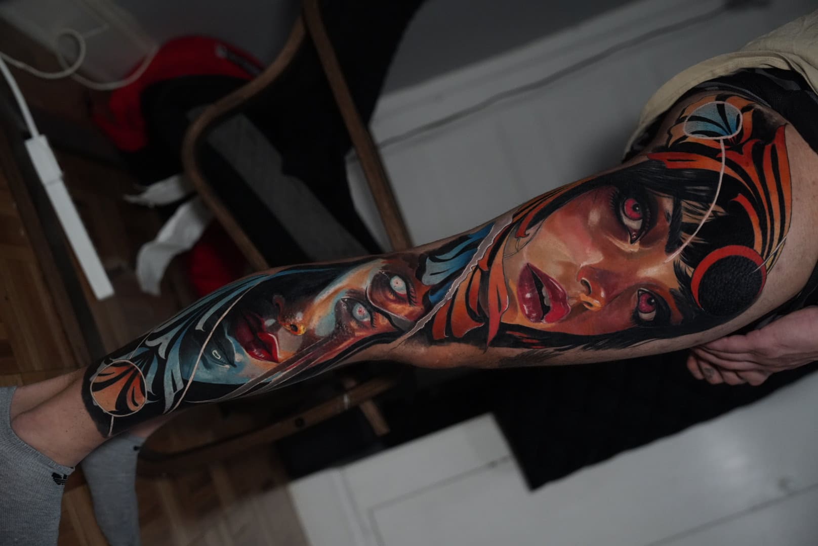Surreal Dual-Face Color Neo-Realism Leg Sleeve