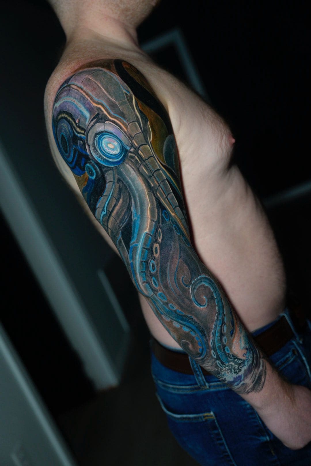 Biomechanical Octopus Sleeve