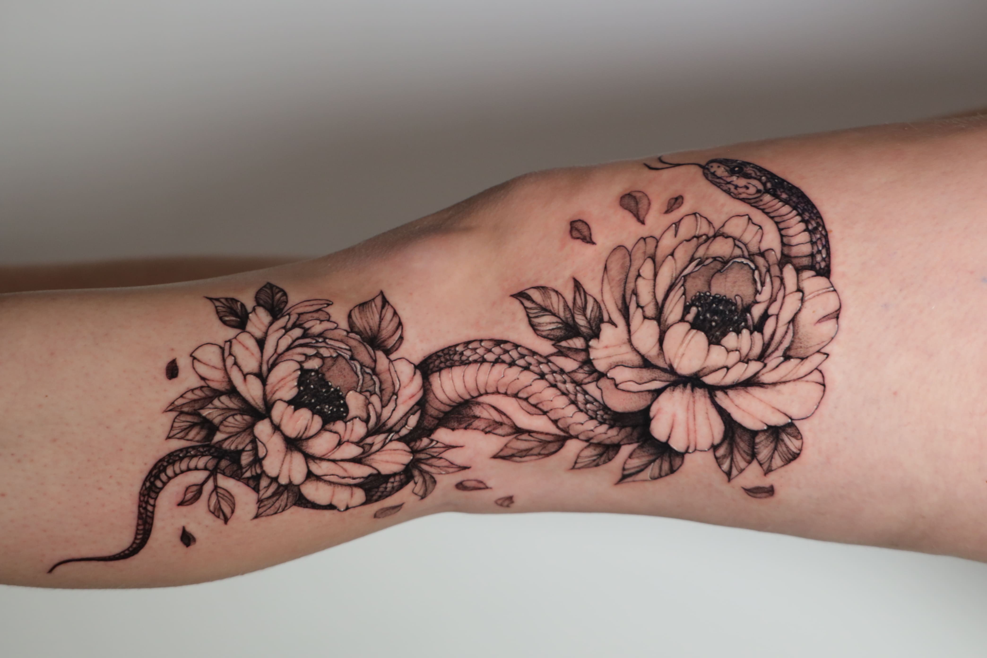 Snake & Peony Flow