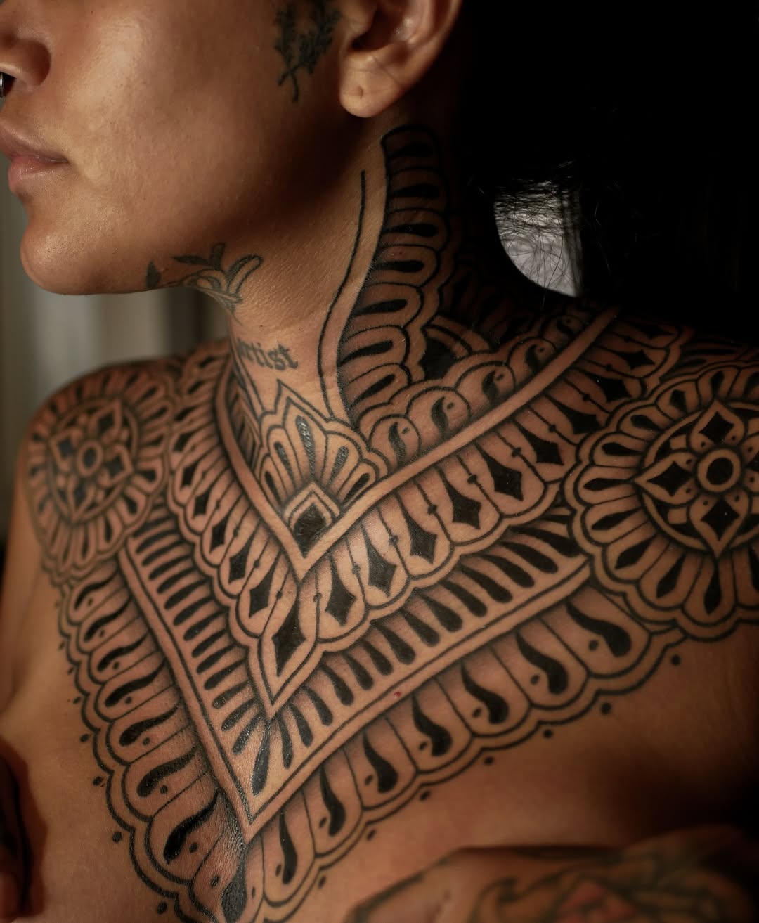 Ornamental Neck & Chest Frame