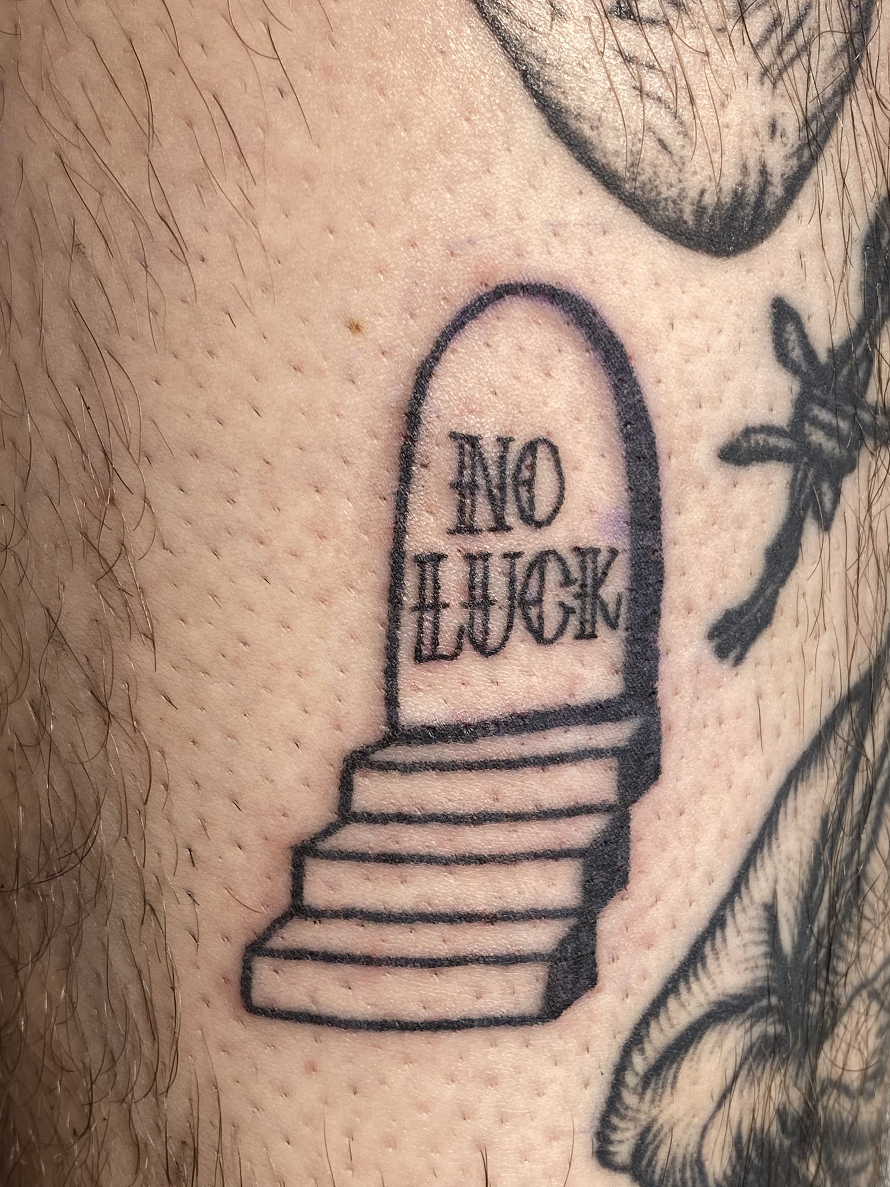 Pierre Tombale “No Luck” Minimaliste