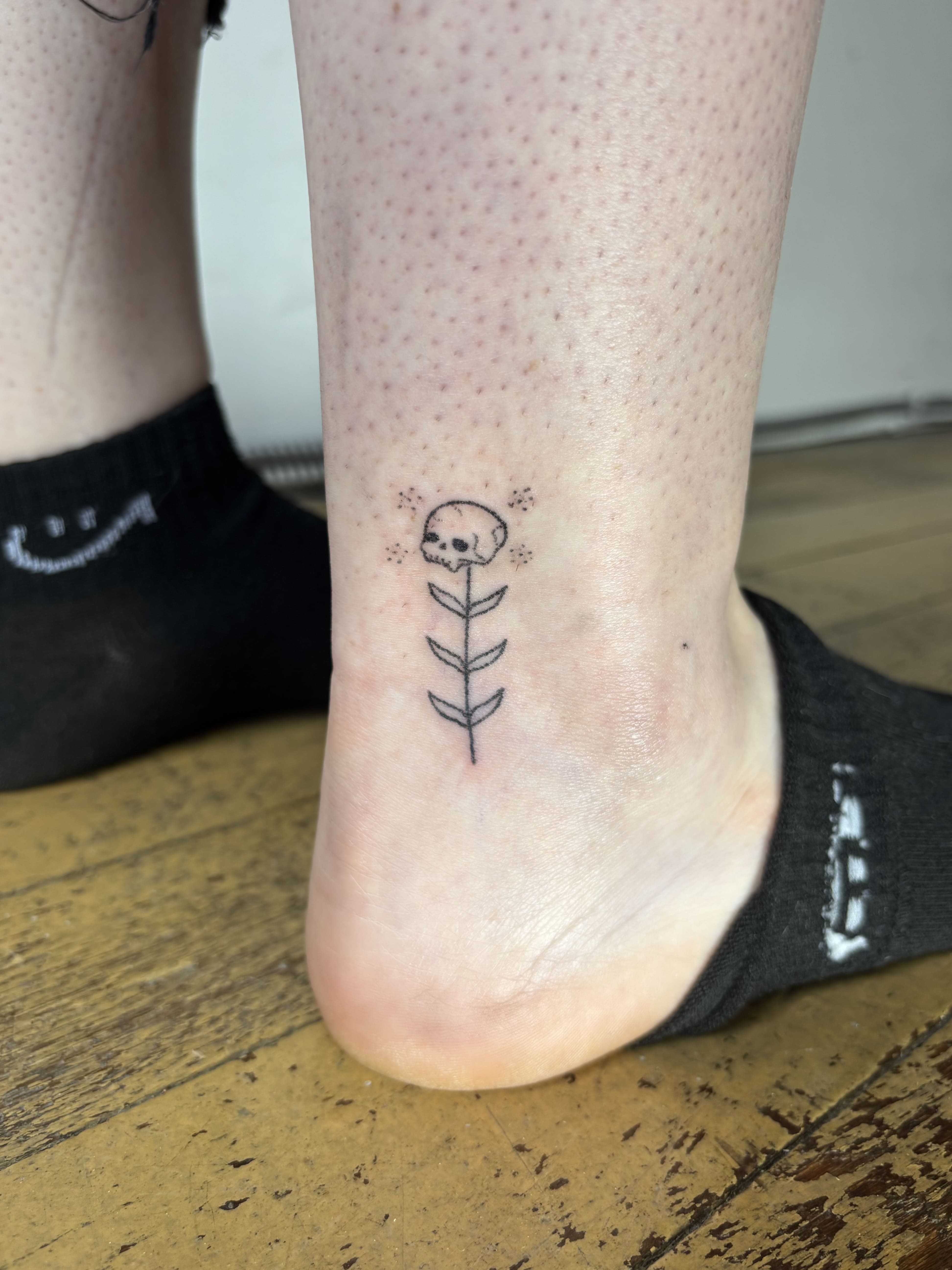 Fleur minimaliste au crâne délicat