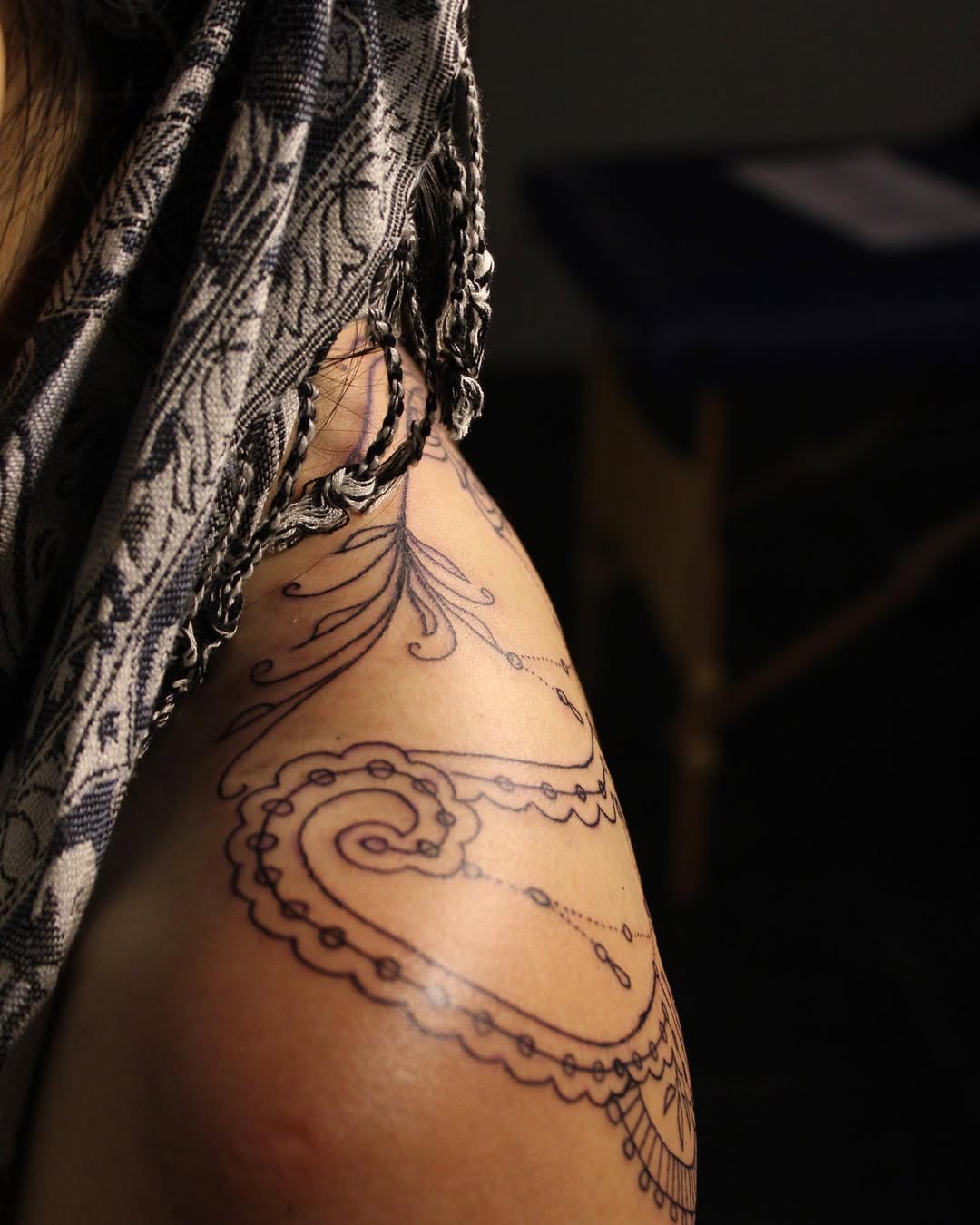 Lace Back Ornament