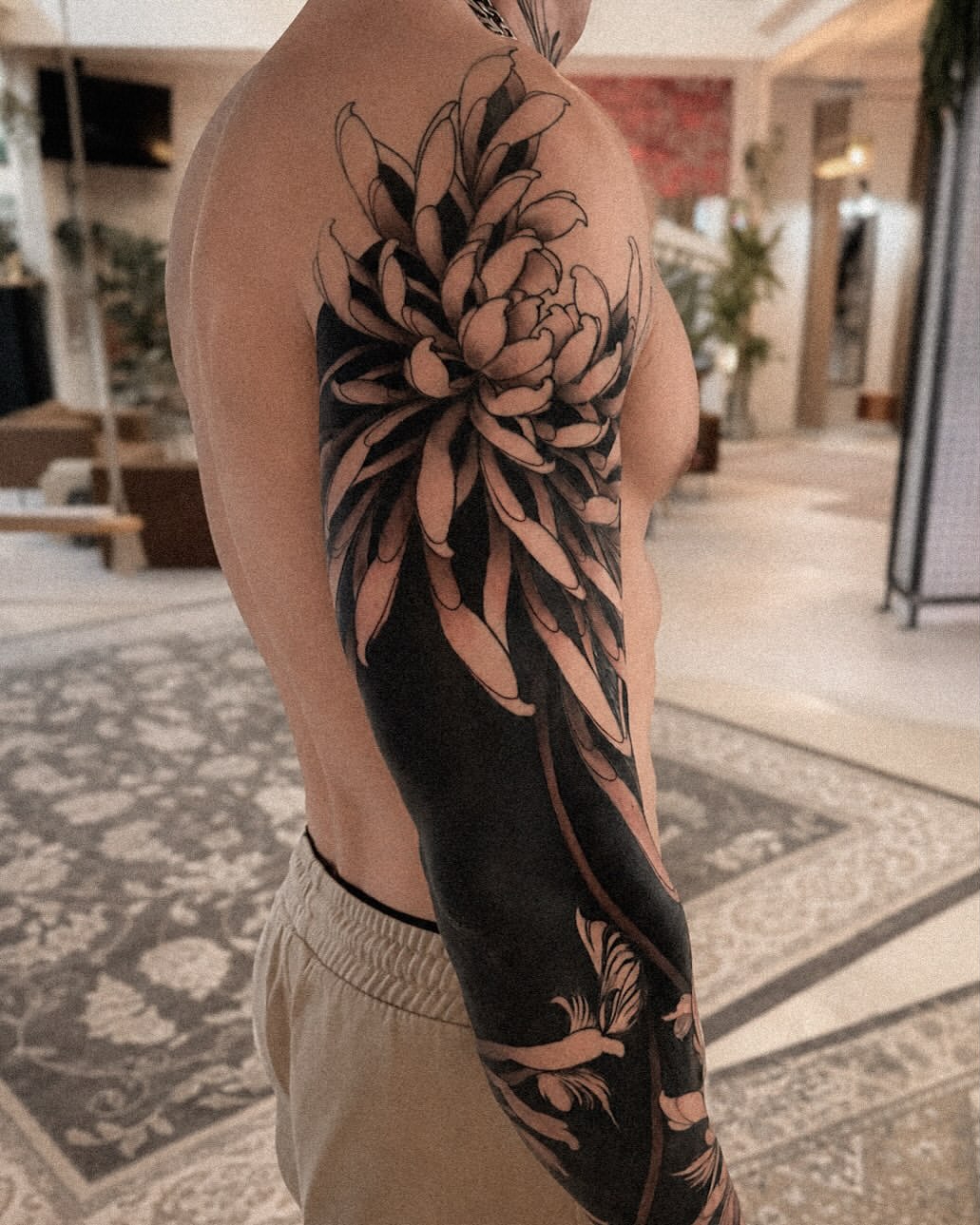 Chrysanthème en blackwork