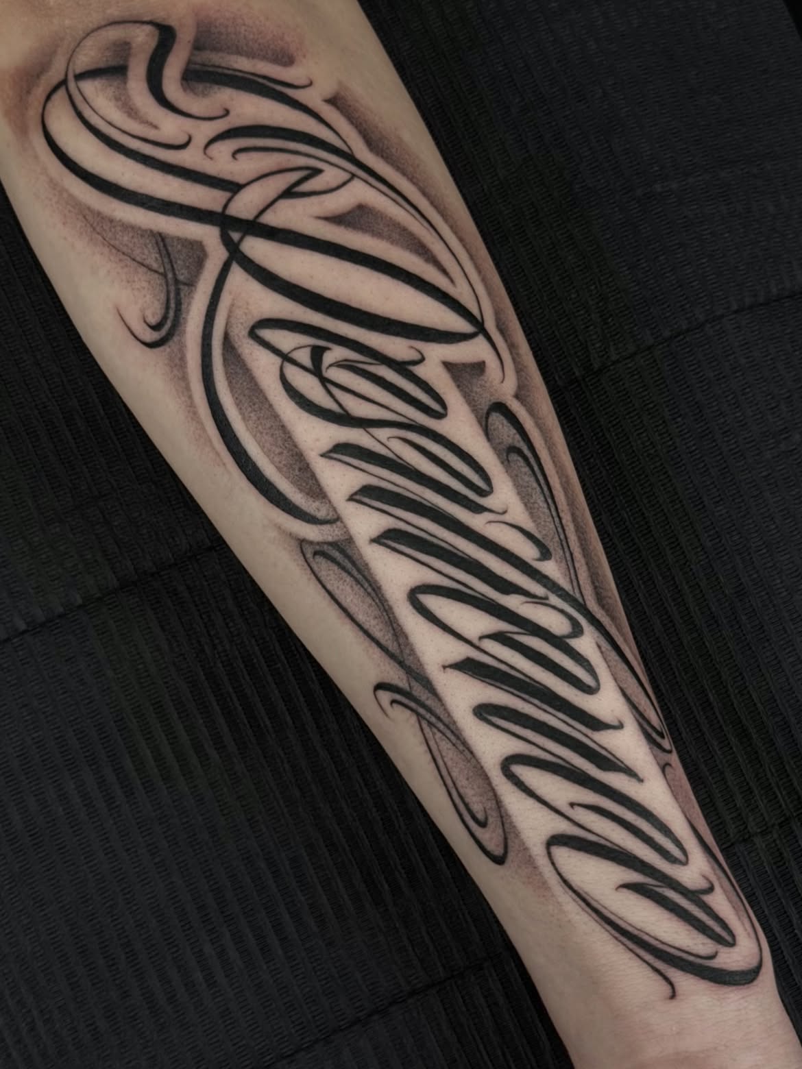 Dominant Lettering