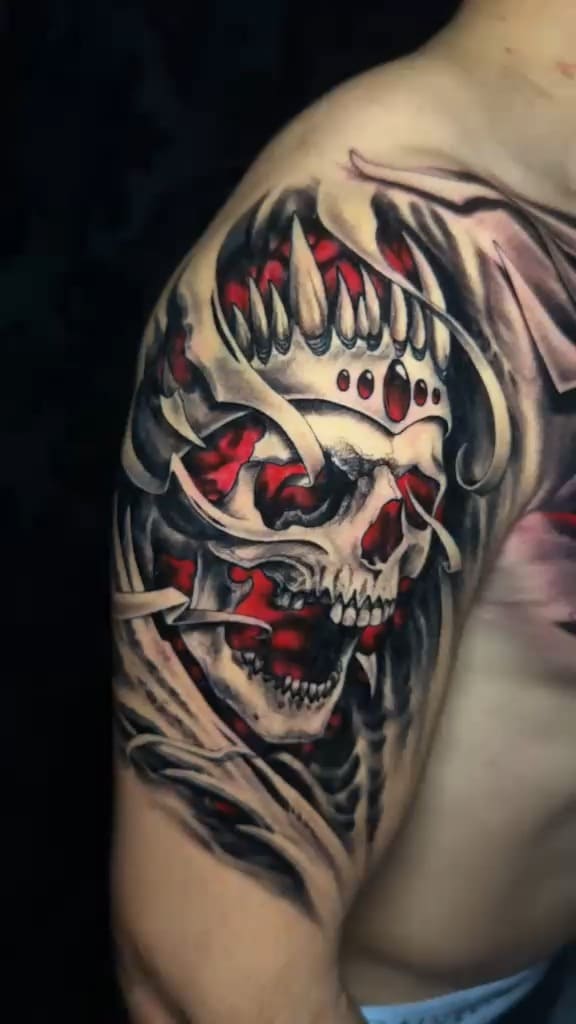 Demonic Skull with Horns and Fangs